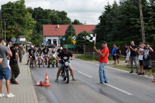 Zlot pojazdów zabytkowych w Mircu. Próba czasowa