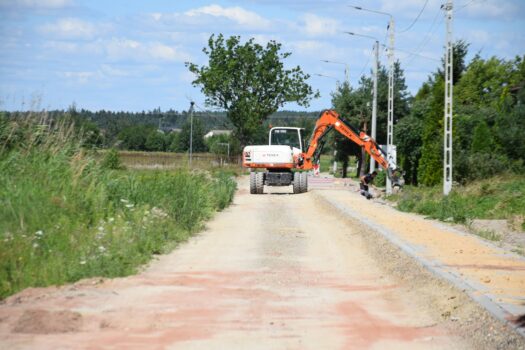 Prace remontowe na drodze Mirzec-Majorat - Mirzec-Podborki