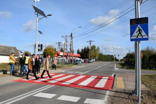 Testowanie nowego przejścia dla pieszych w Ostrożance