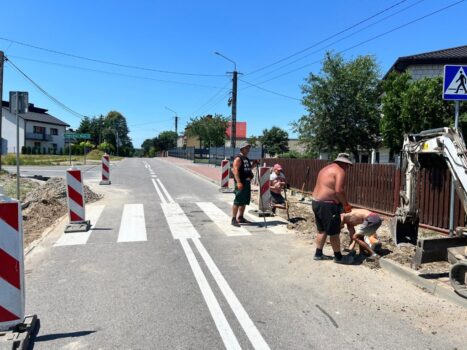 Budowa nowego przejścia dl apieszych w Trębowcu Dużym.
